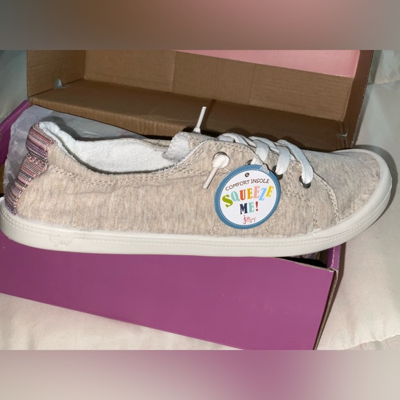 Jellypop sneakers lace up natural fabric size 11 NWT - Picture 2 of 9